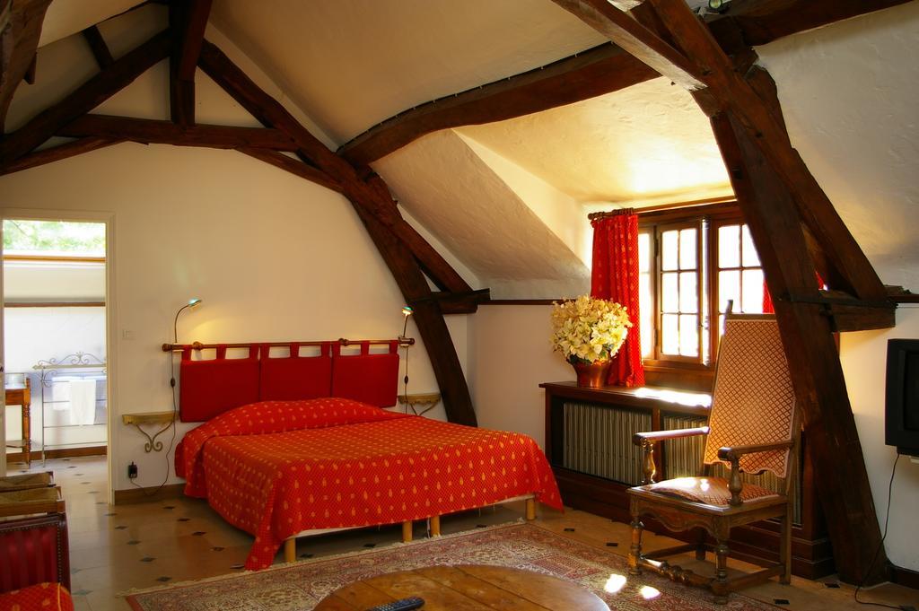 Hostellerie Du Chateau De L'Isle La Croix-en-Touraine 객실 사진