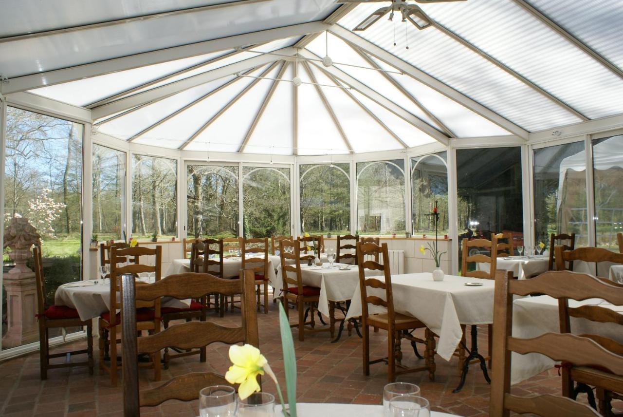 Hostellerie Du Chateau De L'Isle La Croix-en-Touraine 외부 사진